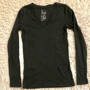 Women’s GAP “The bowery Super Soft V-Neck” Long Sleeve T-Shirt, Black